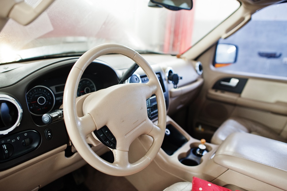 New vs Used Cars in Dubai